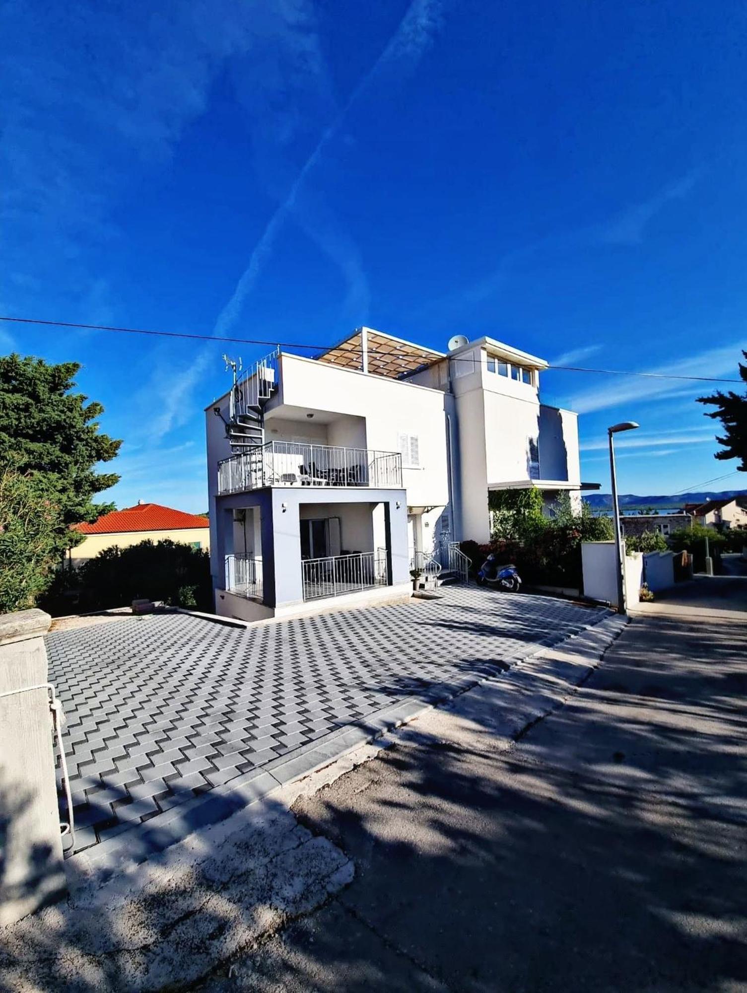 Matoc Apartments Murter Exterior photo